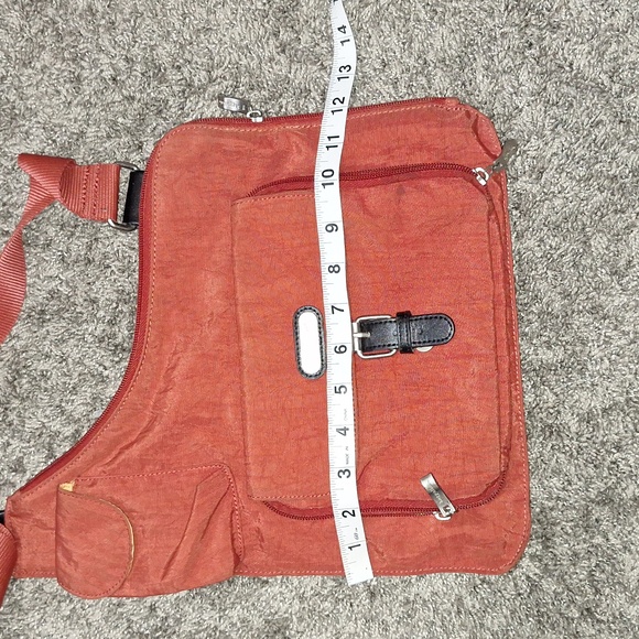 Baggallini medium crossbody zip canvas bag - brick red - Picture 8 of 12